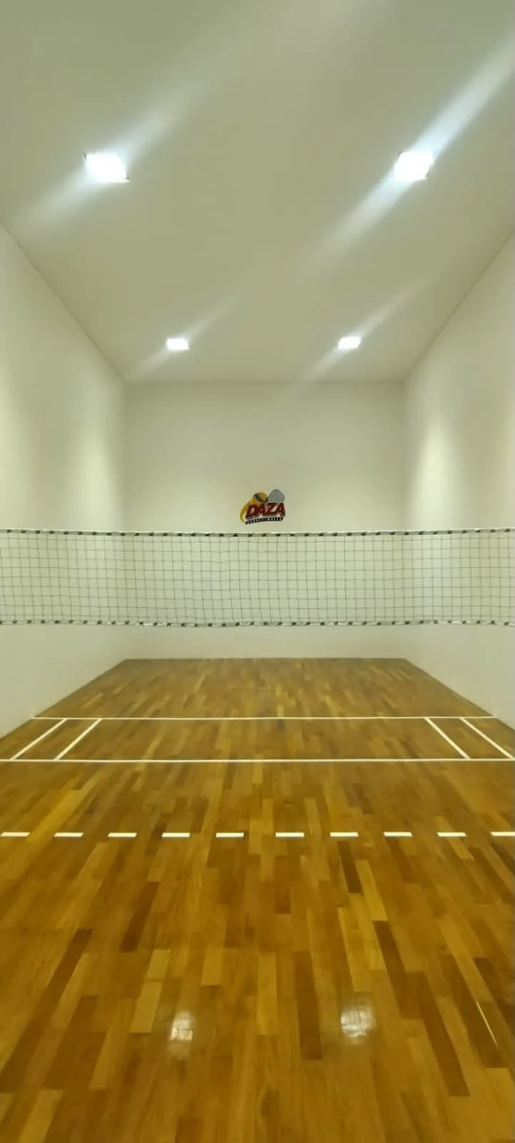 Wally - Raquet 5