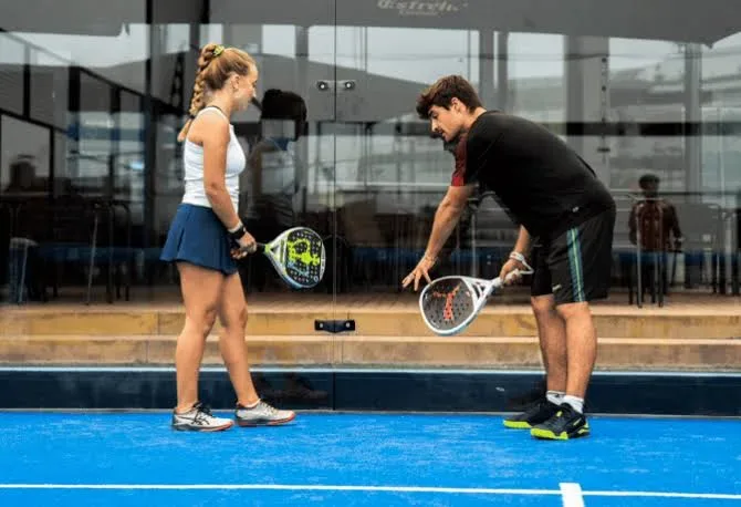 CURSOS DE PADEL